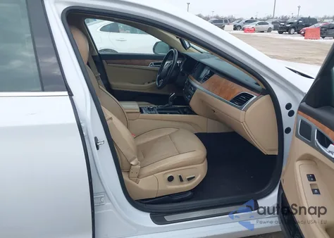 2015 Hyundai Genesis 3.8 из США, поврежденный, VIN KMHGN4JE8FU073311